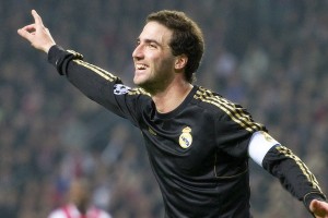 开云平台-年度焦点之战之夜，伊萨克高光表现改写比赛走向