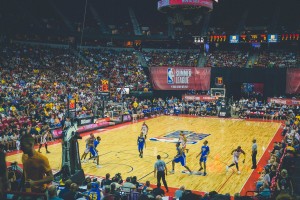 开云体育入口-热火鏖战开拓者，米切尔的绝杀与一个时代的交接