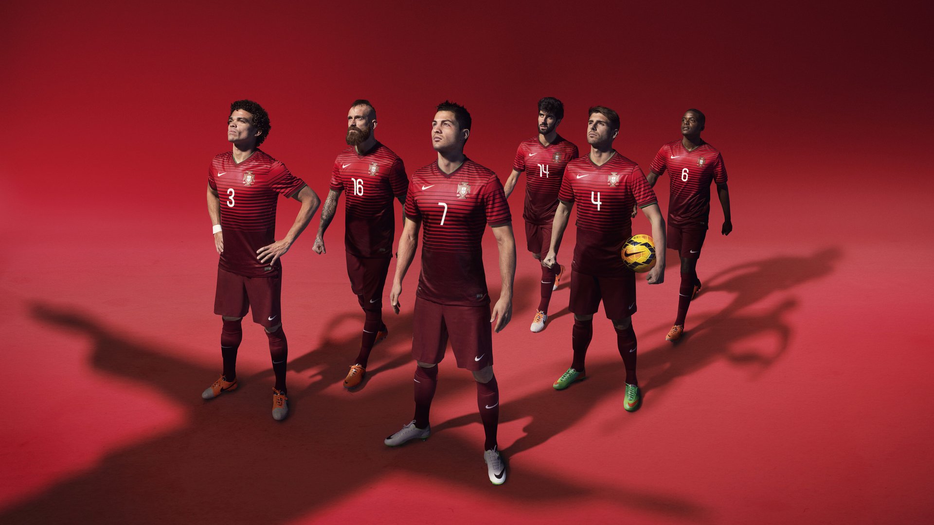 阿布扎比灯灭时，武切维奇在芝加哥投出制胜球